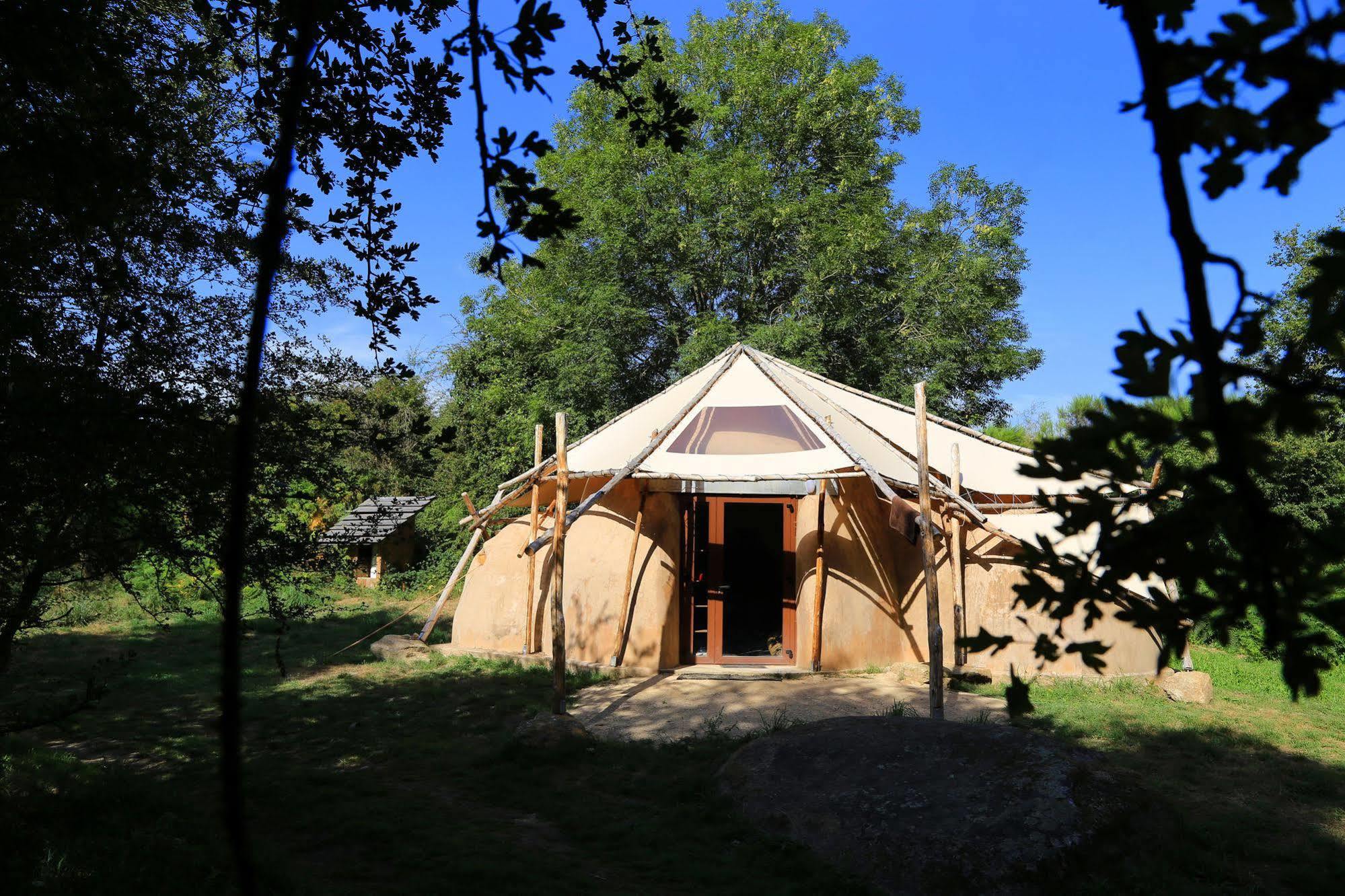 Terragora Lodges - Hebergement Atypique Les Epesses Ngoại thất bức ảnh